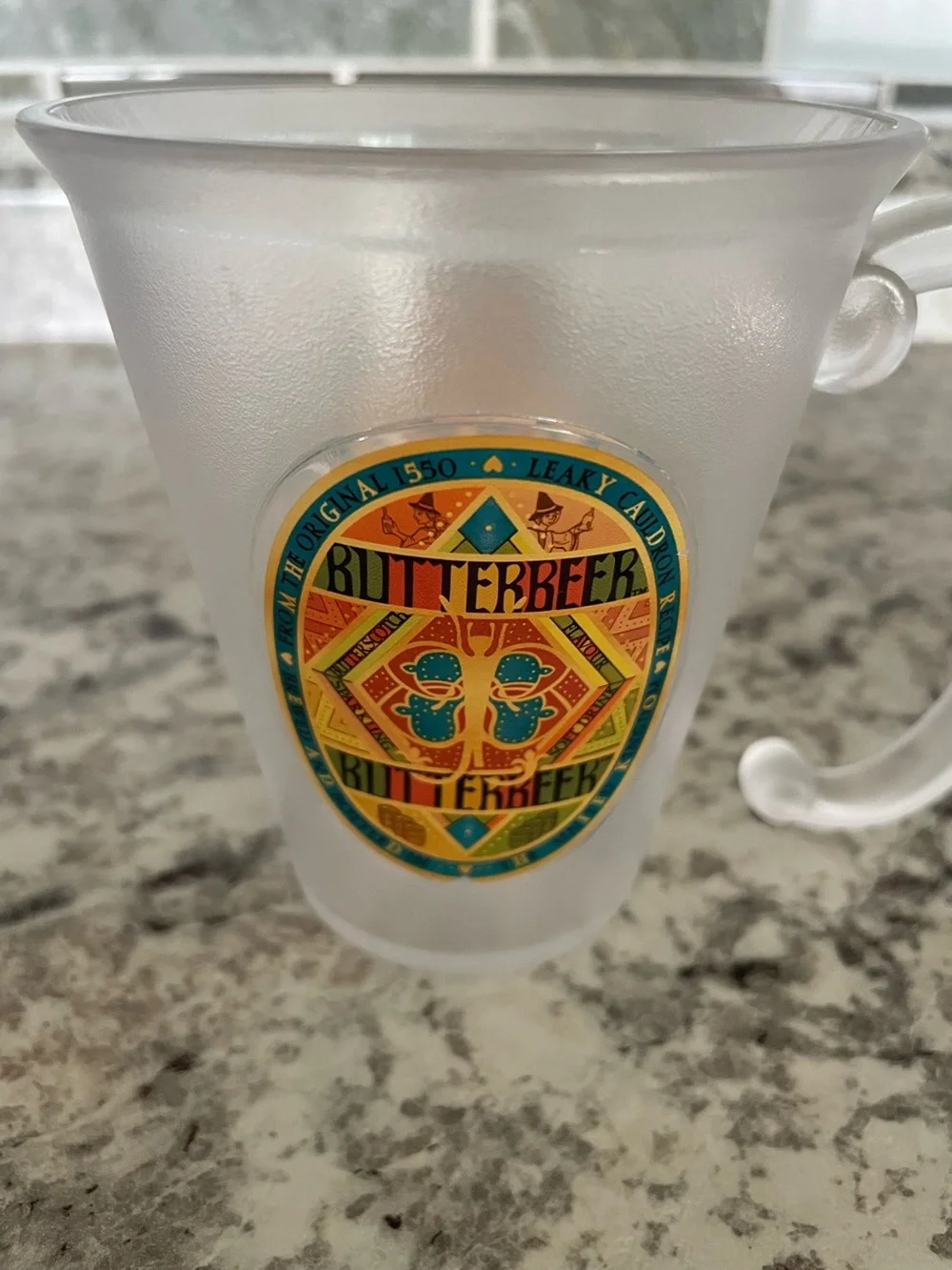 N/A features cup